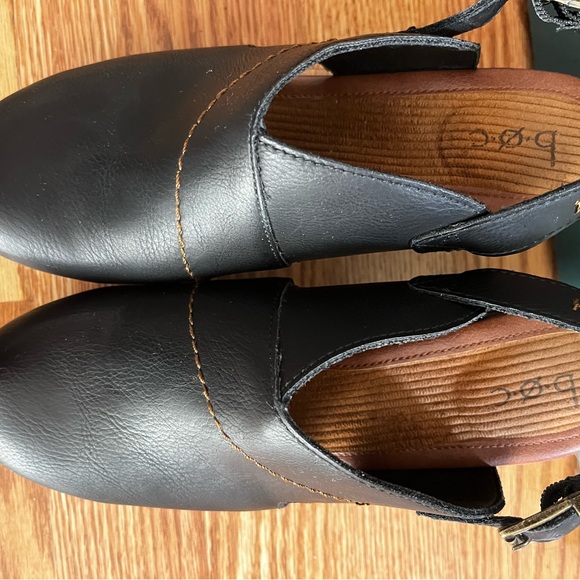 BOC Women's Black Slingback Clogs - Picture 4 of 8